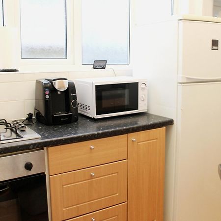 Large Garden Apartment On Golders Green High Road Londres Extérieur photo